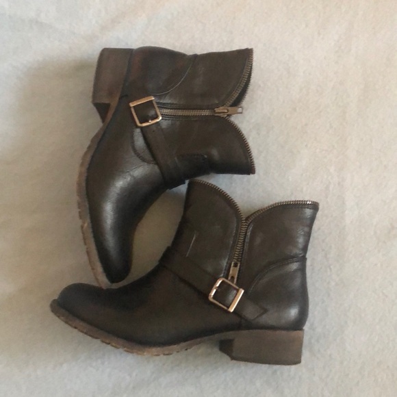 Booties - Picture 5 of 5